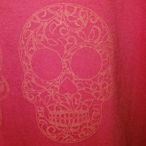 Sugar skulls that glow in the dark by Glowees - Picture 6 of 8